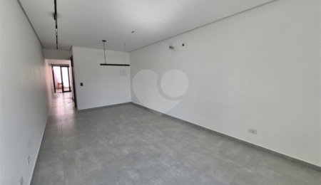 Sobrado à venda com 3 quartos, sendo 1 suíte,  em Cidade dos Bandeirantes, São Paulo, SP