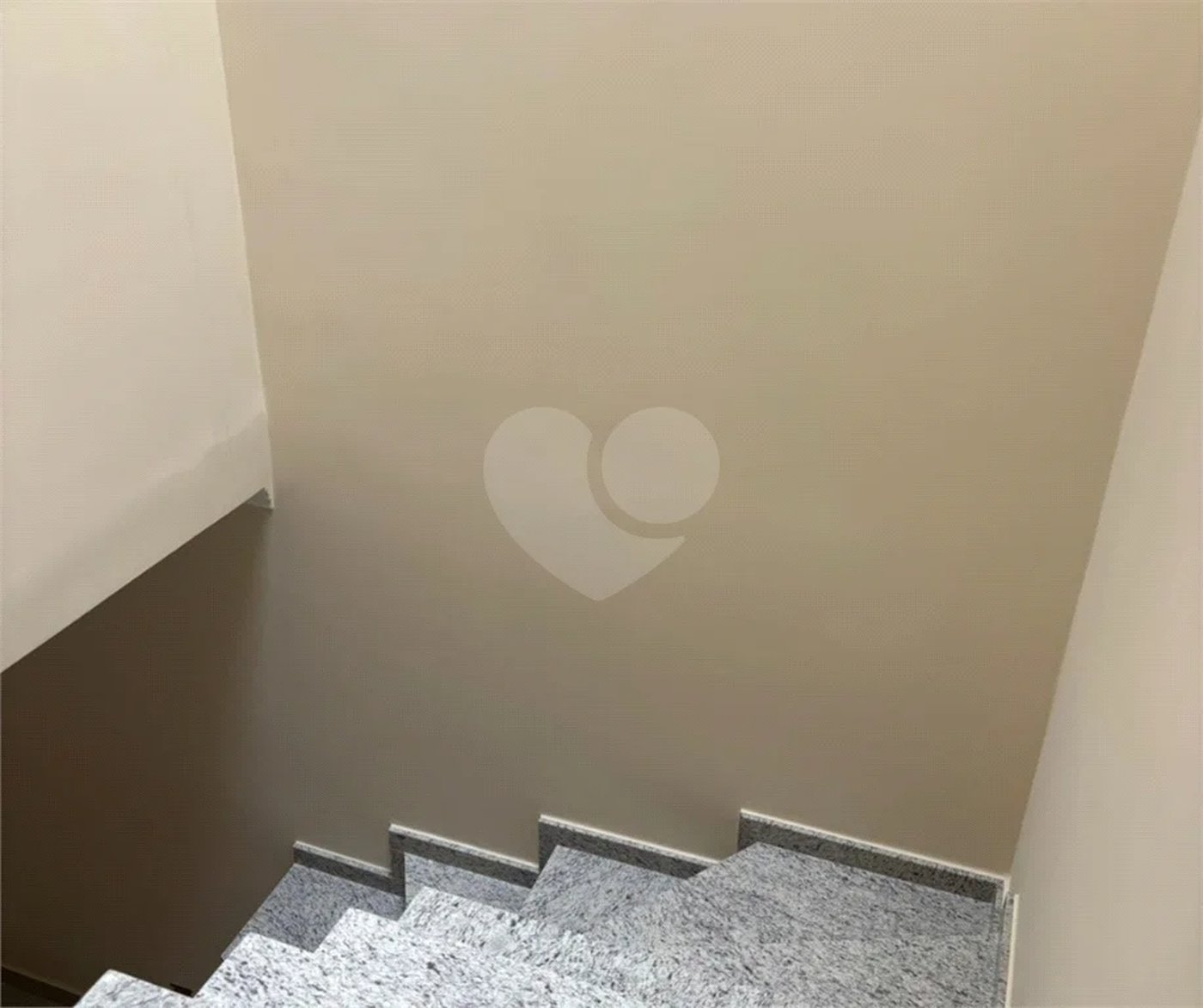 Sobrado à venda com 3 quartos, sendo 1 suíte, em Vila Nova Cachoeirinha, São Paulo, SP