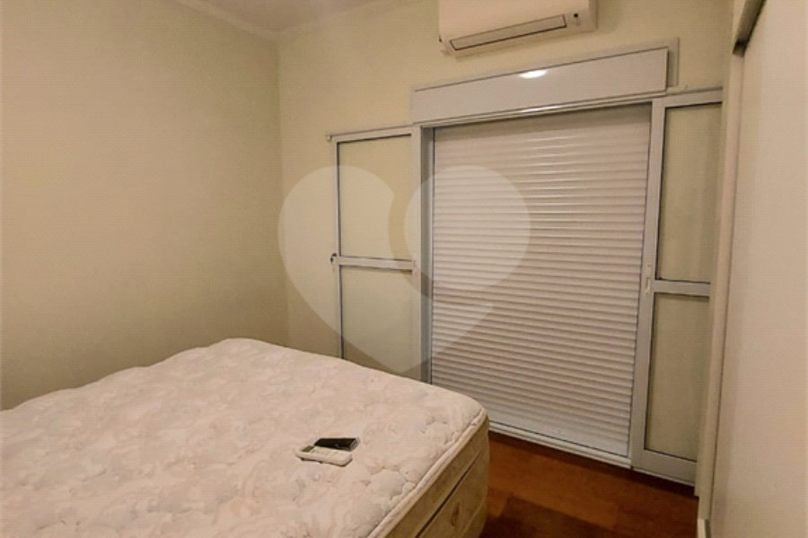 Sobrado à venda com 3 quartos, sendo 2 suítes, em Vila Romero, São Paulo, SP