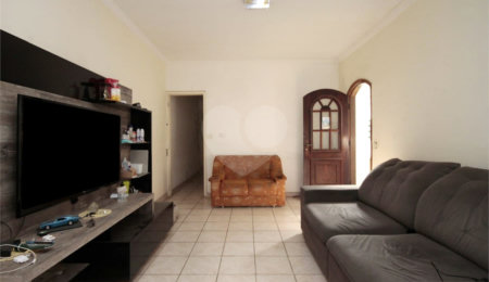Sobrado à venda com 3 quartos em Vila Dom Pedro I, São Paulo, SP