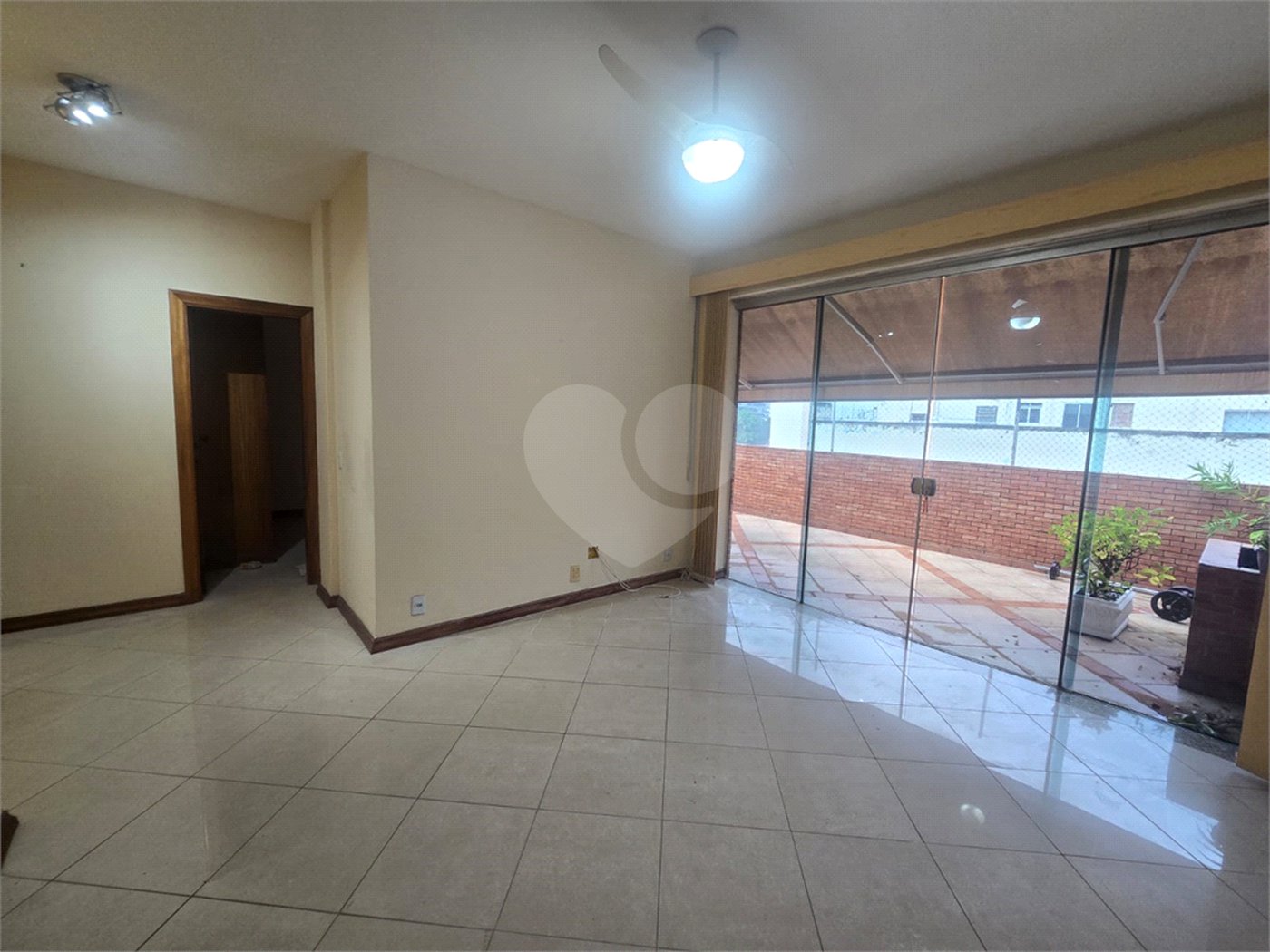 Cobertura à venda com 3 quartos, sendo 1 suíte,  em Tijuca, Rio de Janeiro, RJ