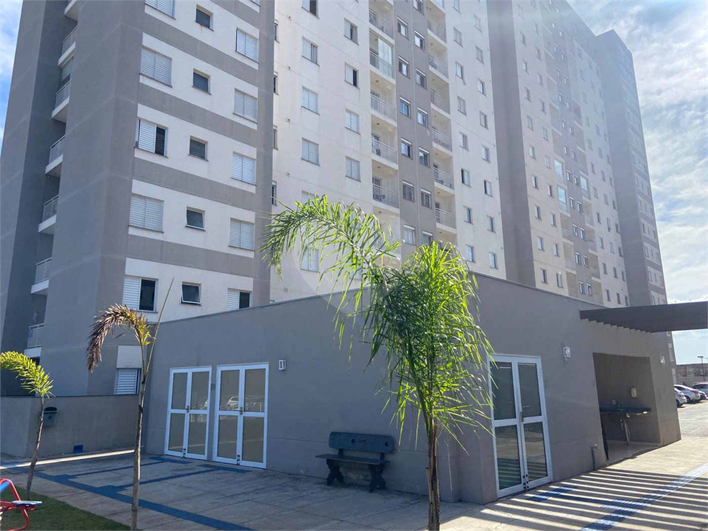Apartamento à venda com 2 quartos, sendo 1 suíte, em Jardim Itamarati, Poá, SP