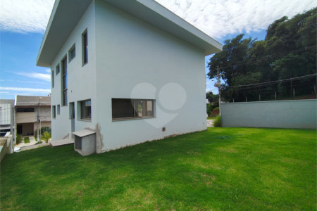 Casa à venda com 4 quartos, sendo 3 suítes,  no condomínio Villa Verde, Jundiaí - SP