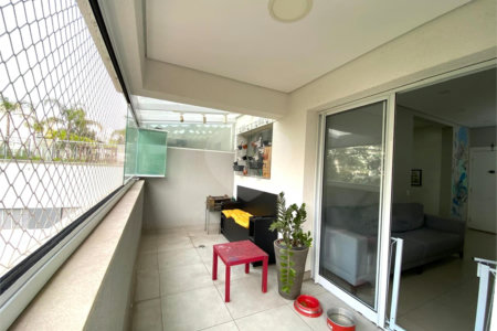 Apartamento à venda com 2 quartos, sendo 1 suíte,  em Jardim Caboré, São Paulo, SP