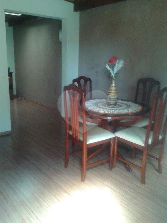 Casa Térrea à venda com 4 quartos em Vila Mazzei, São Paulo, SP
