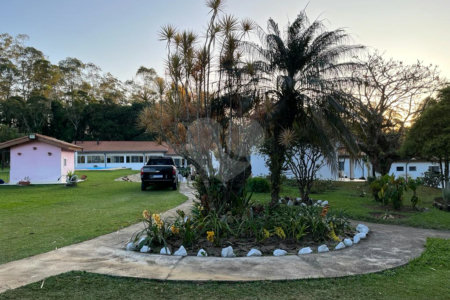 Sítio à venda com 6 quartos, sendo 5 suítes, em Taiaçupeba, Mogi das Cruzes, SP