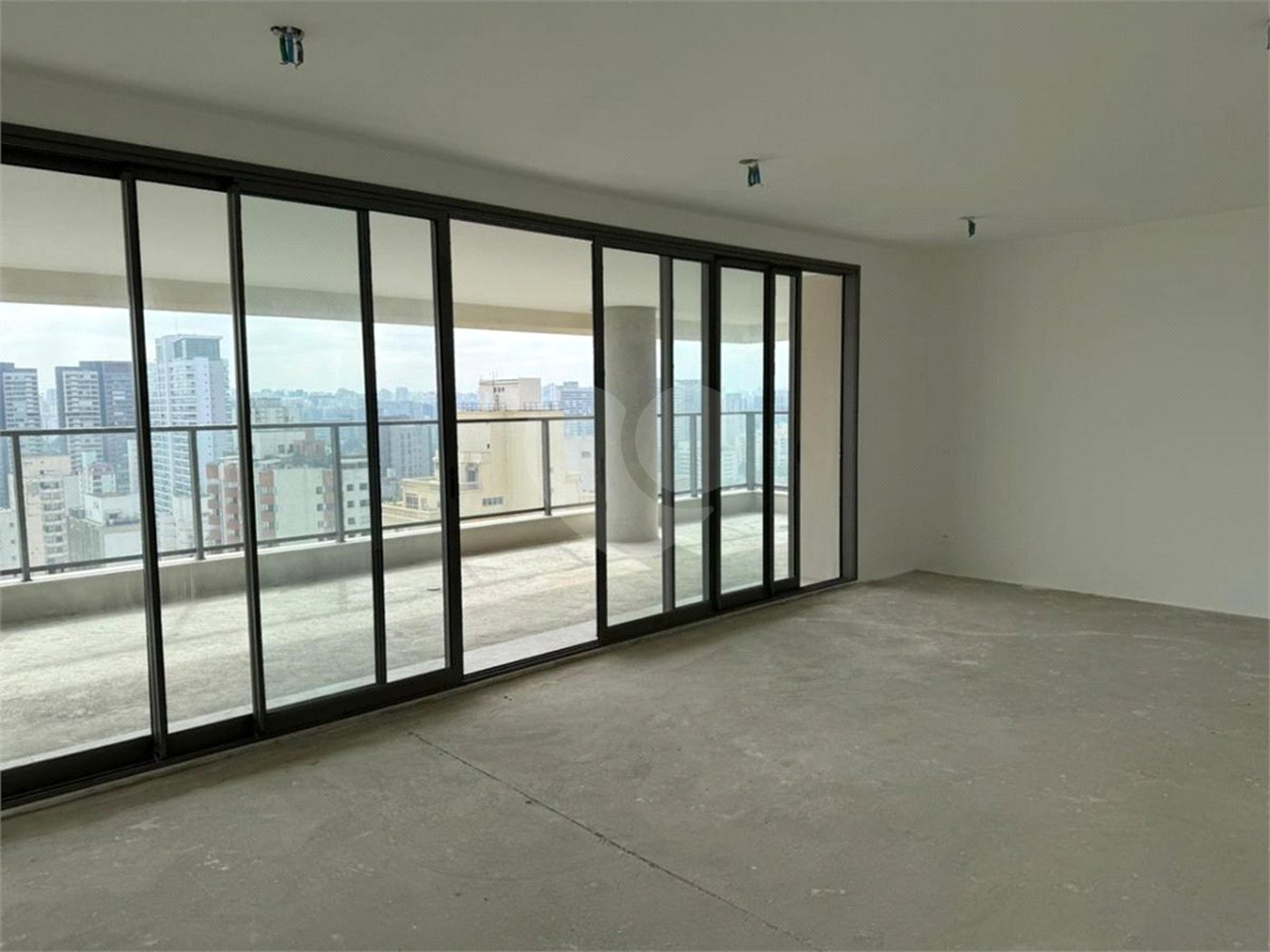 Apartamento à venda com 4 quartos, sendo 3 suítes, em Brooklin Paulista, São Paulo, SP