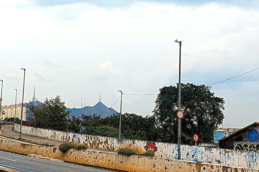 Sobrado a venda em Condominio fechado 80m 02 dormitórios 01 vaga