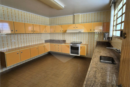 Casa à venda com 4 quartos, sendo 1 suíte, no Centro, Mogi das Cruzes, SP