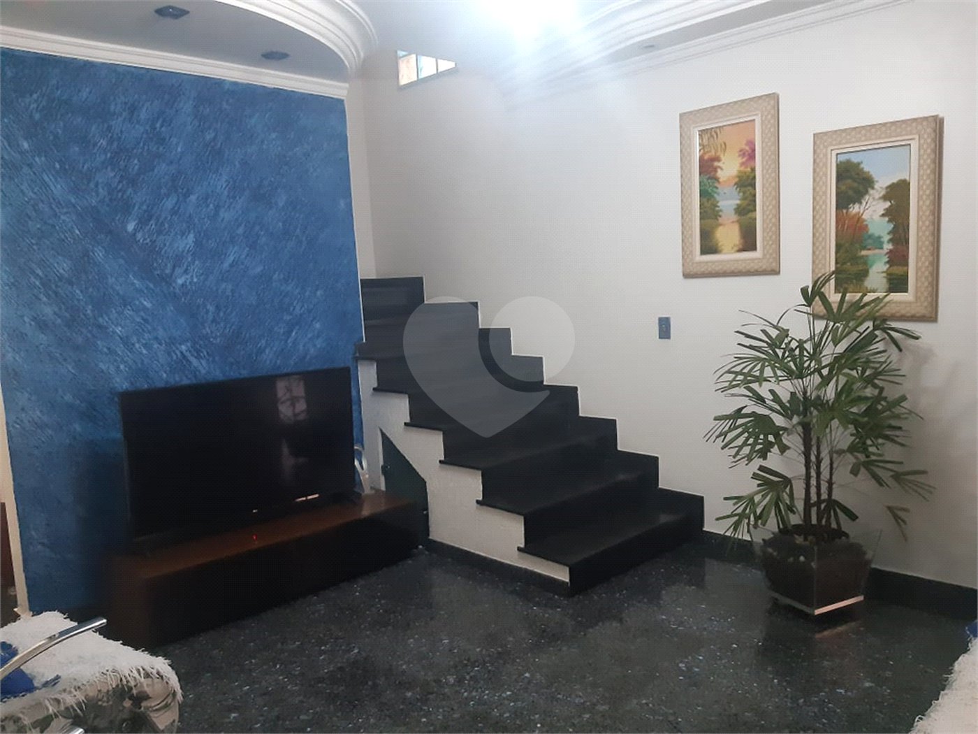 Sobrado à venda com 5 quartos, sendo 3 suítes, em Horto, São Paulo, SP
