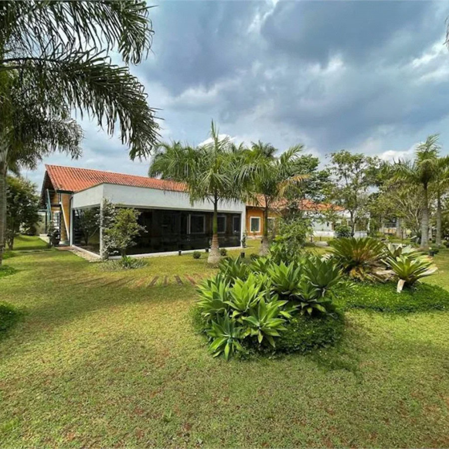 Casa à venda com 4 suítes no condomínio Miollo da Granja, Cotia - SP
