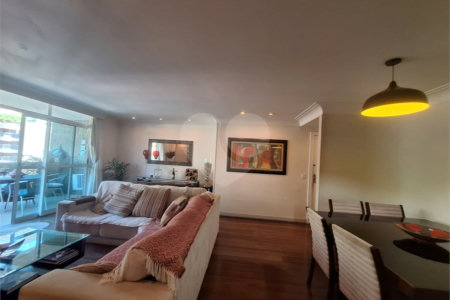 Apartamento à venda com 4 quartos, sendo 1 suíte,  em Tijuca, Rio de Janeiro, RJ