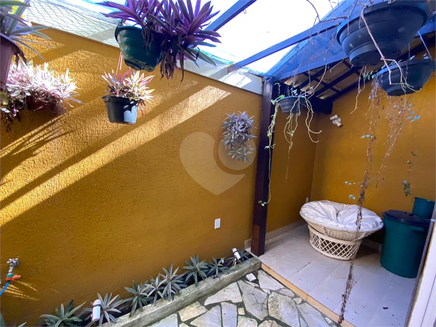 Casa em condomínio à venda com 5 quartos, sendo 4 suítes, em Praia Rasa, Armação dos Búzios, RJ