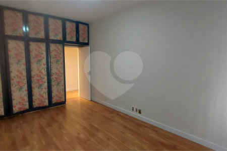 Apartamento à venda com 4 quartos, sendo 1 suíte,  em Laranjeiras, Rio de Janeiro, RJ