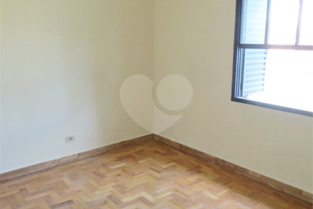 Sobrado à venda com 2 quartos em Vila Gumercindo, São Paulo, SP