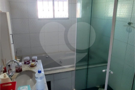 Casa à venda com 3 quartos, sendo 1 suíte, em Cosmos, Rio de Janeiro, RJ