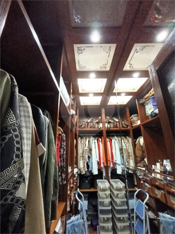 Sobrado à venda com 4 quartos, sendo 1 suíte, em Jaçanã, São Paulo, SP