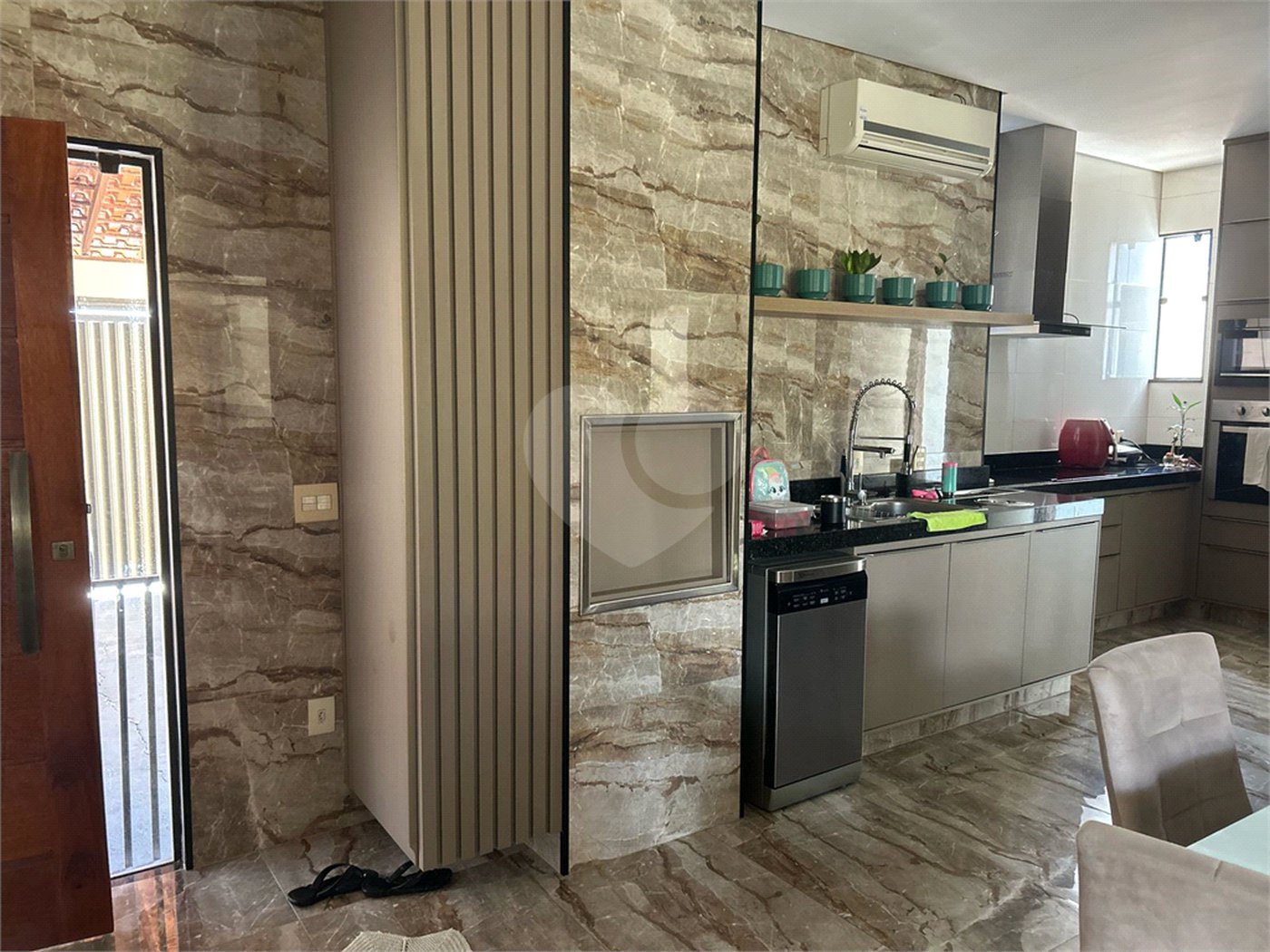 Casa à venda com 3 quartos, sendo 2 suítes, em Jardim de Cresci, São Carlos, SP