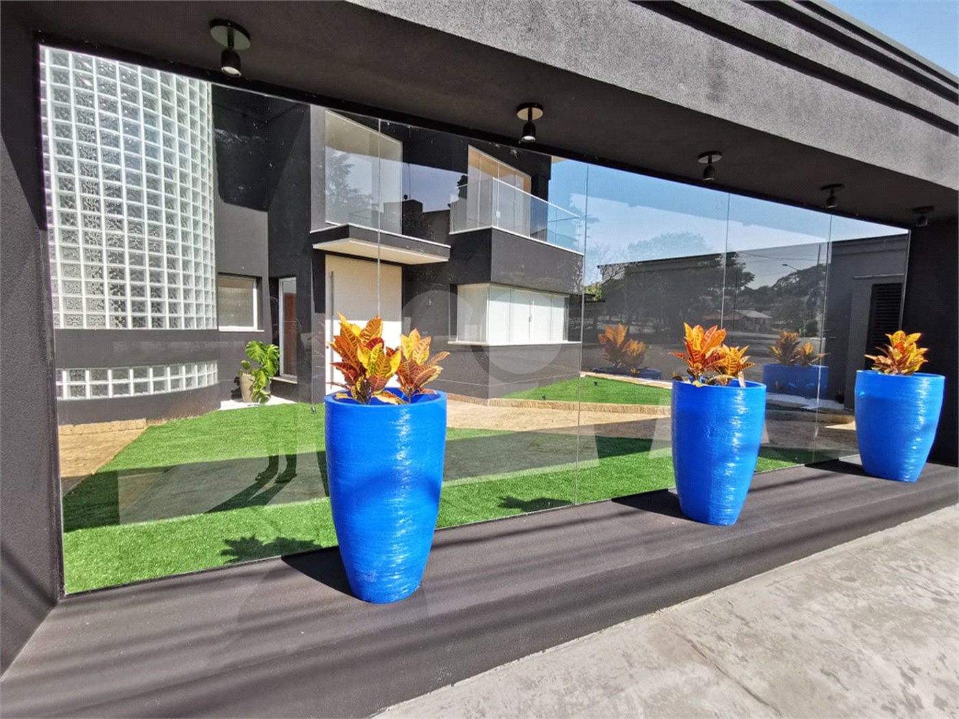 Casa à venda ou para alugar com 4 suítes em Parque dos Príncipes, São Paulo, SP