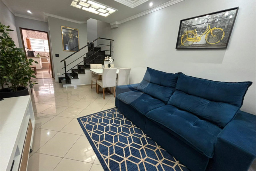 Casa à venda com 3 quartos, sendo 1 suíte, no condomínio Mira Estrela, São Paulo - SP