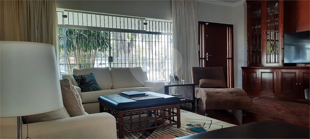 Casa à venda ou para alugar com 3 suítes em Alto da Lapa, São Paulo, SP