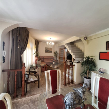 Sobrado à venda com 3 quartos, sendo 1 suíte, em Vila Santa Terezinha (zona Norte), São Paulo, SP