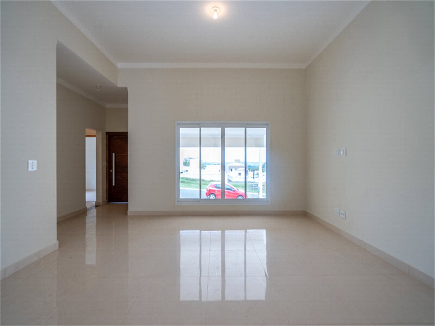 Casa à venda com 5 suítes no condomínio Lagos D´icaraí, Salto - SP