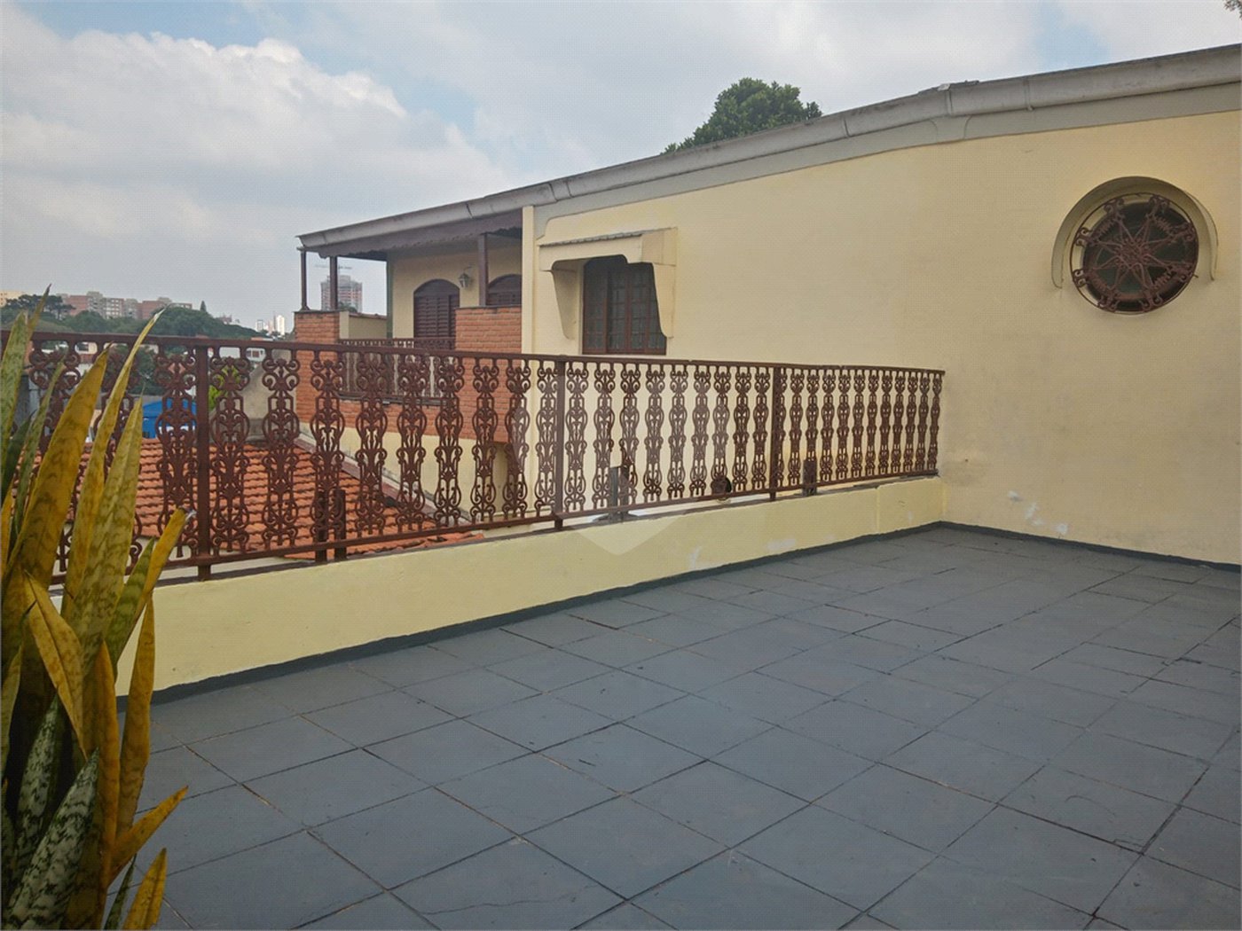 Sobrado à venda com 4 quartos, sendo 2 suítes,  em Instituto de Previdência, São Paulo, SP