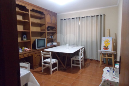 Casa à venda ou para alugar com 5 quartos, sendo 3 suítes,  no Centro, Atibaia, SP
