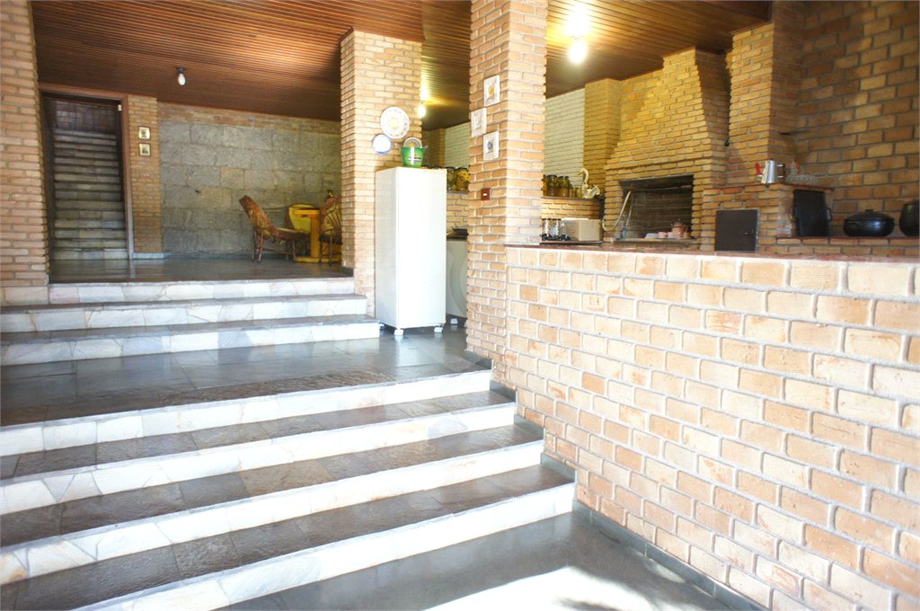 Casa à venda com 4 quartos, sendo 1 suíte,  em Vila Suissa, Mogi das Cruzes, SP