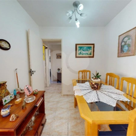 Apartamento à venda no Jabaquara de 68m² com 2 dormitórios e 1 vaga.
