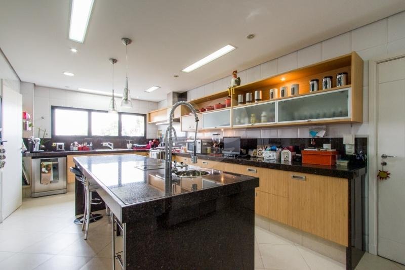 Apartamento à venda com 4 suítes em Jardim Marajoara, São Paulo, SP