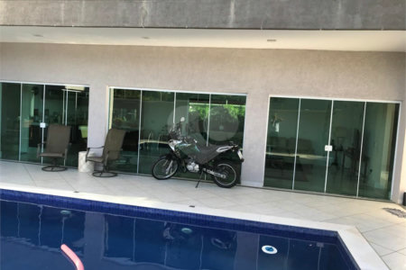 Casa à venda com 5 quartos, sendo 3 suítes, em Loteamento Jardim Morumbi, Atibaia, SP