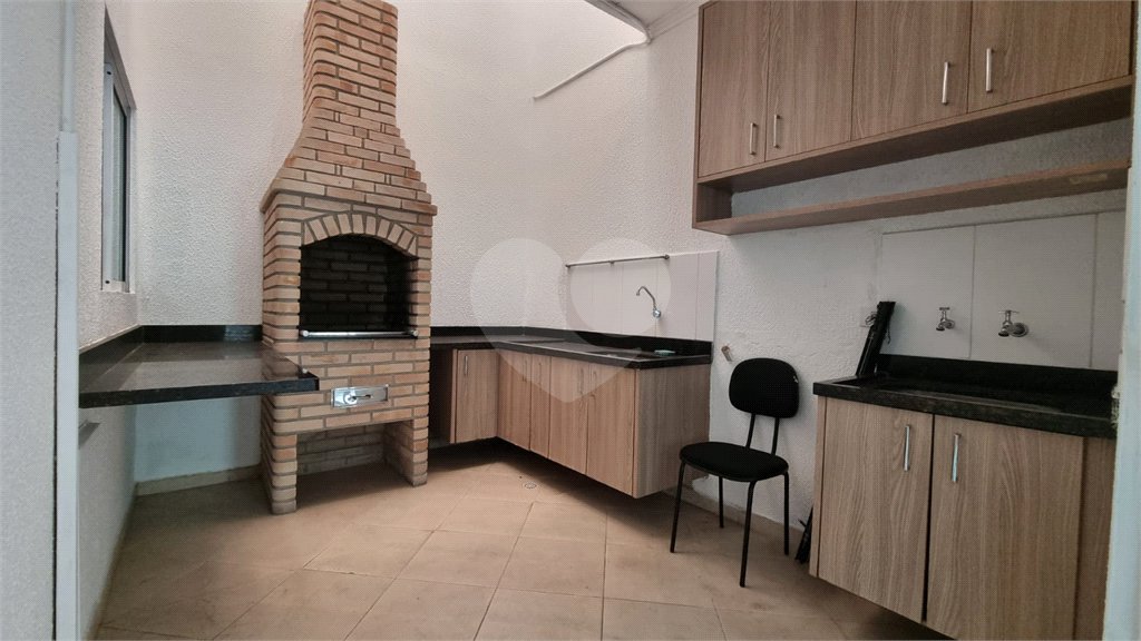 Casa à venda com 3 quartos, sendo 1 suíte,  no condomínio Rafaela I, São Paulo - SP
