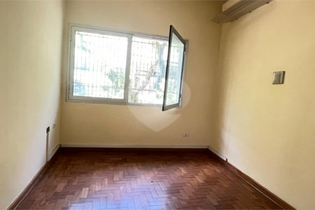 Casa à venda com 3 quartos, sendo 1 suíte, em Brooklin, São Paulo, SP