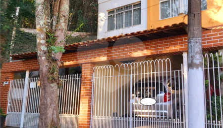 Sobrado à venda com 3 quartos, sendo 1 suíte,  em Vila Irmãos Arnoni, São Paulo, SP
