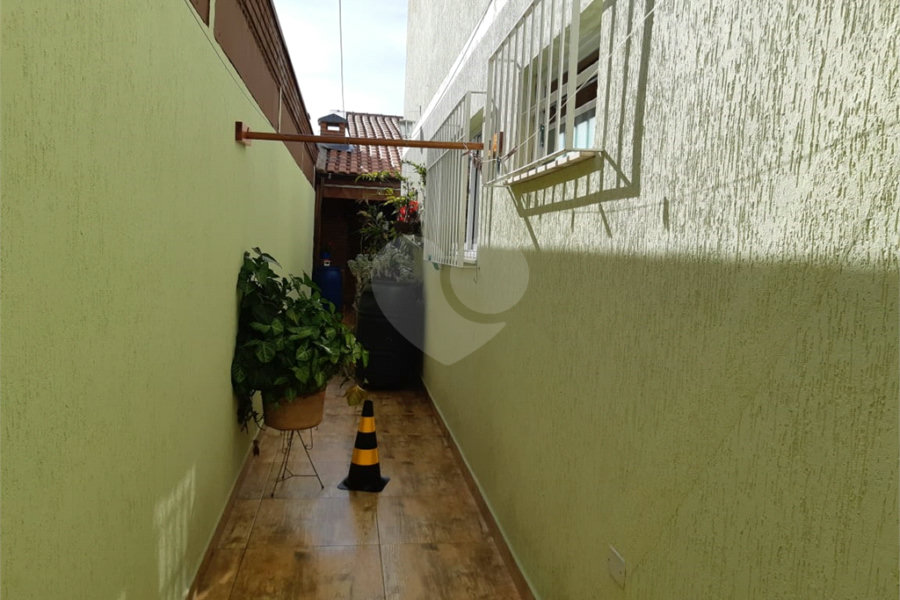 Sobrado à venda com 3 quartos, sendo 1 suíte, em Vila Romero, São Paulo, SP