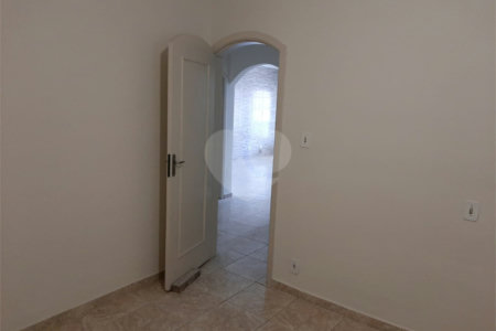 Casa à venda com 3 quartos, sendo 1 suíte,  em Vila Maria Alta, São Paulo, SP