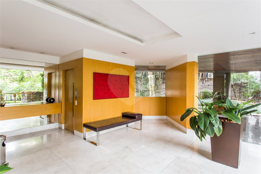 Apartamento à venda com 4 suítes em Real Parque, São Paulo, SP