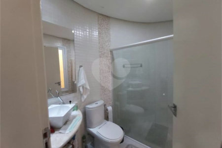 Casa à venda com 4 suítes no condomínio Aldeia da Serrinha, Sorocaba - SP