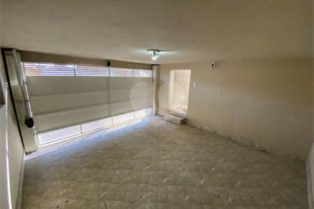 Sobrado à venda com 3 quartos, sendo 1 suíte, em Monte Castelo, São José dos Campos, SP