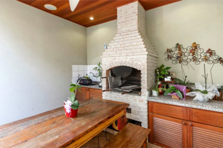 Casa de Vila à venda com 3 quartos, sendo 1 suíte, em Campo Belo, São Paulo, SP