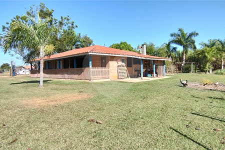 Sítio à venda com 2 suítes em Buru, Salto, SP