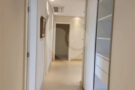 Apartamento à venda com 4 suítes em Anhangabaú, Jundiaí, SP