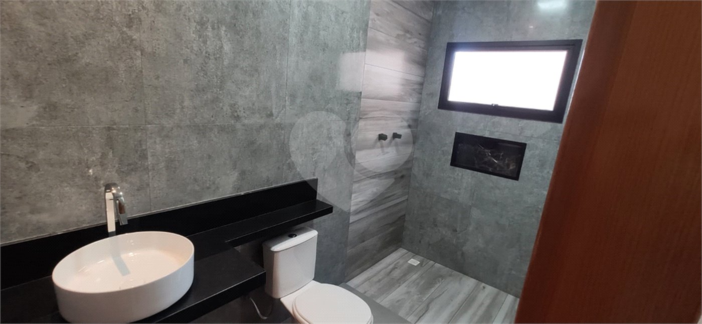 Casa à venda com 3 quartos, sendo 1 suíte,  no condomínio Reserva do Vale, Caçapava - SP