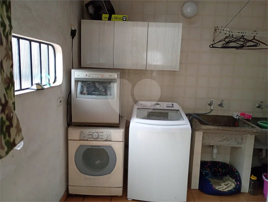 Sobrado à venda ou para alugar com 3 quartos, sendo 1 suíte, em Horto, São Paulo, SP