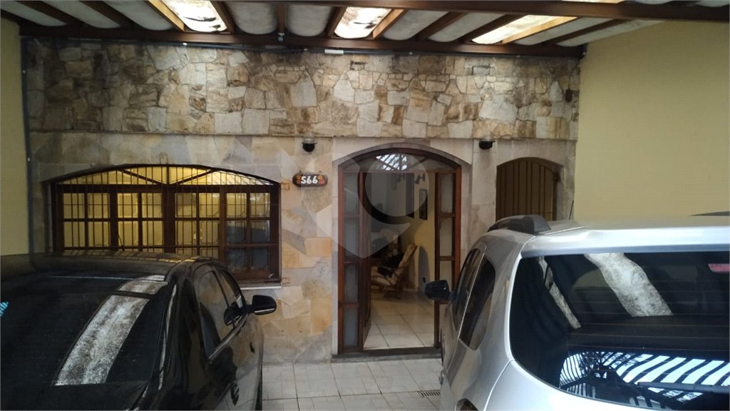 Sobrado à venda com 3 quartos, sendo 1 suíte, em Bosque da Saúde, São Paulo, SP