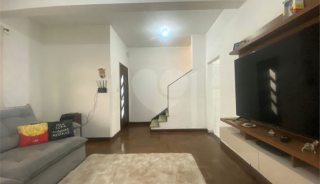 Sobrado à venda com 4 quartos em Vila Gustavo, São Paulo, SP