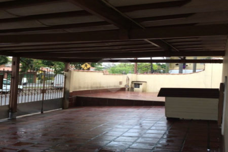 Casa à venda com 3 quartos, sendo 1 suíte, em Jardim Trussardi, São Paulo, SP