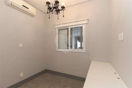 Casa à venda com 2 quartos, sendo 1 suíte,  em Chácara Santo Antônio, São Paulo, SP
